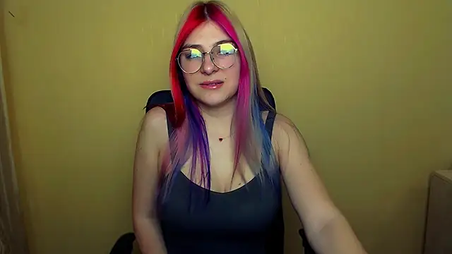 Luna Lush  online show from February 28, 2025, 7:15 am