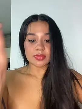 Snapshot of Aitana98_ chatting on June 14, 2026, 2:24 am Aitana98 online show from June 14, 2026, 2:24 am
