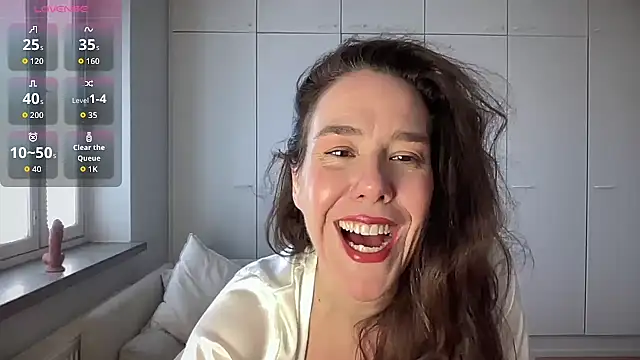 MilkyHoneyLullabies online show from April 9, 2026, 10:10 am