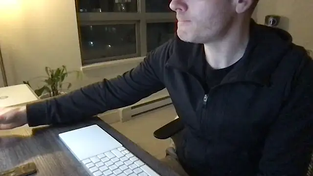 Gingerbushguy online show from December 2, 2024, 7:09 am