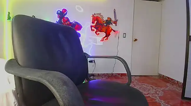 Snapshot of sweetie_tsgirl_ chatting on December 2, 2024, 7:53 am sweetie tsgirl  online show from December 2, 2024, 7:53 am