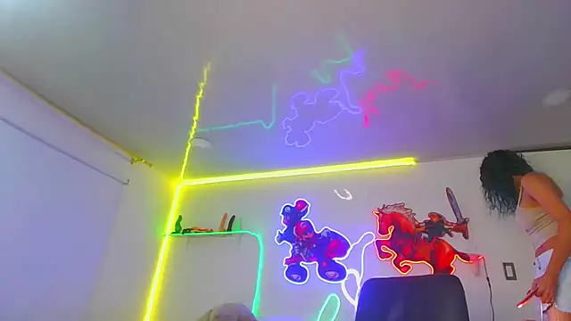 Snapshot of sweetie_tsgirl_ chatting on December 16, 2024, 8:31 am sweetie tsgirl  online show from December 16, 2024, 8:31 am