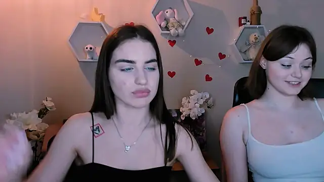 Snapshot of nikole_kitt chatting on March 13, 2025, 1:43 am nikole kitt online show from March 13, 2025, 1:43 am