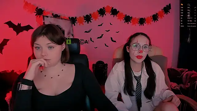 Snapshot of nikole_kitt chatting on October 22, 2025, 7:35 pm nikole kitt online show from October 22, 2025, 7:35 pm