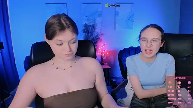 Snapshot of nikole_kitt chatting on November 22, 2025, 8:40 pm nikole kitt online show from November 22, 2025, 8:40 pm