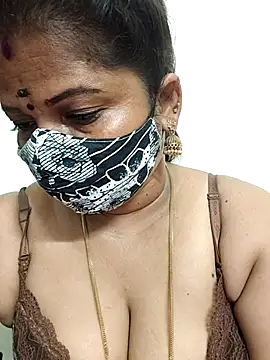 Snapshot of gaurika18 chatting on May 13, 2026, 11:23 pm gaurika18 online show from May 13, 2026, 11:23 pm