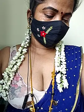 Snapshot of gaurika18 chatting on June 10, 2026, 4:35 am gaurika18 online show from June 10, 2026, 4:35 am