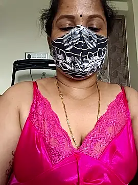 Snapshot of gaurika18 chatting on March 12, 2026, 5:55 am gaurika18 online show from March 12, 2026, 5:55 am