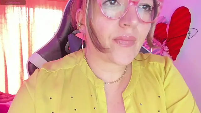 Snapshot of Naty_Mature_ chatting on March 20, 2025, 6:20 pm Naty Mature online show from March 20, 2025, 6:20 pm