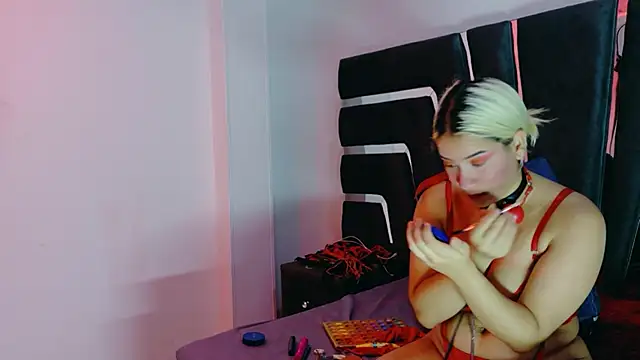 Snapshot of AliceandMax chatting on March 3, 2026, 1:40 pm AliceandMax online show from March 3, 2026, 1:40 pm