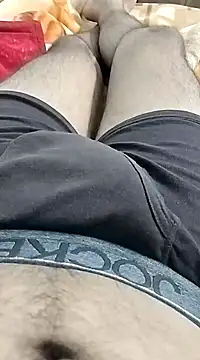 Snapshot of luckylads0037 chatting on February 26, 2025, 5:31 pm luckylads0037 online show from February 26, 2025, 5:31 pm