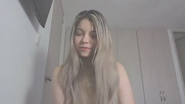 Snapshot of andreau18 chatting on December 17, 2025, 1:16 pm andreau18 online show from December 17, 2025, 1:16 pm