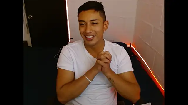 Davixx258 online show from February 6, 2025, 8:13 pm