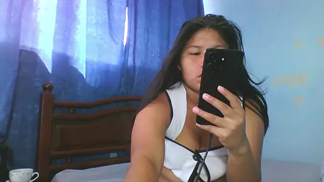 JenniferChian online show from May 5, 2026, 12:41 pm