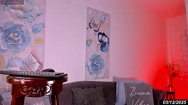 Snapshot of Keila_Mendoza chatting on December 3, 2025, 5:52 am Keila Mendoza online show from December 3, 2025, 5:52 am