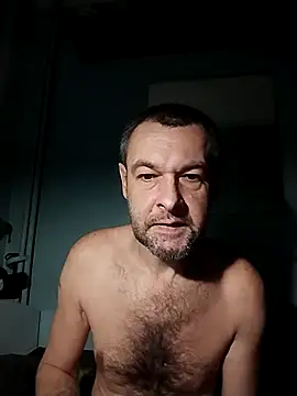 Snapshot of Andrzej-M chatting on November 30, 2025, 5:52 am Andrzej-M online show from November 30, 2025, 5:52 am