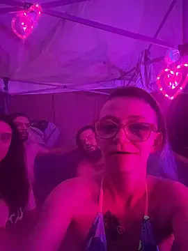 NovaLove2002 online show from February 9, 2026, 4:43 am