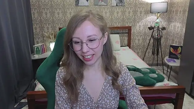 Lill Mary online show from April 10, 2026, 3:35 am