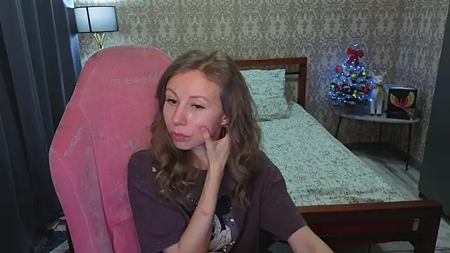 Lill Mary online show from December 22, 2025, 3:39 am