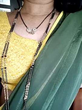 Snapshot of anuradha1432 chatting on June 15, 2026, 11:43 am anuradha1432 online show from June 15, 2026, 11:43 am