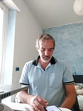 Snapshot of Marcolino183 chatting on May 19, 2026, 7:26 am Marcolino183 online show from May 19, 2026, 7:26 am