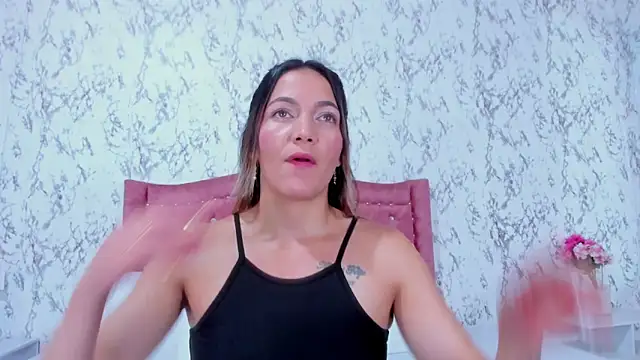 Snapshot of Mia_Malkovaa_ chatting on November 1, 2025, 4:12 pm Mia Malkovaa online show from November 1, 2025, 4:12 pm