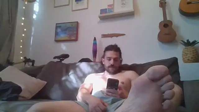 Mclozzz online show from July 7, 2026, 7:23 am