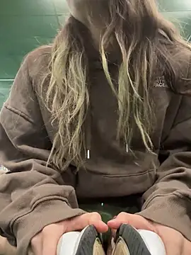 psilybaby online show from November 13, 2025, 5:22 am