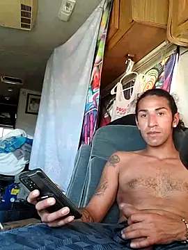 Snapshot of LargeDominoes chatting on February 28, 2026, 7:13 pm LargeDominoes online show from February 28, 2026, 7:13 pm