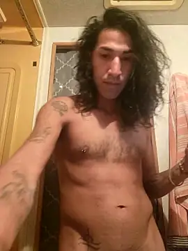 Snapshot of LargeDominoes chatting on March 9, 2026, 8:18 am LargeDominoes online show from March 9, 2026, 8:18 am