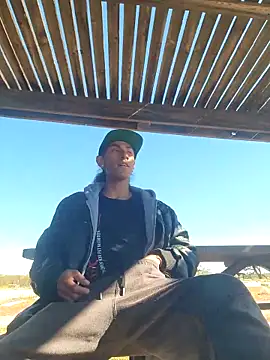 Snapshot of LargeDominoes chatting on March 8, 2026, 5:49 pm LargeDominoes online show from March 8, 2026, 5:49 pm