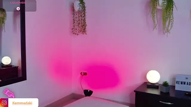 kemmadakii online show from November 12, 2025, 8:56 pm