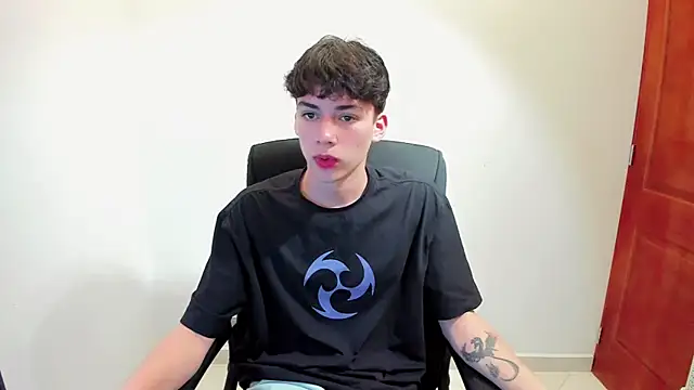 Snapshot of seth_ryder_ chatting on February 6, 2025, 2:44 am seth ryder  online show from February 6, 2025, 2:44 am