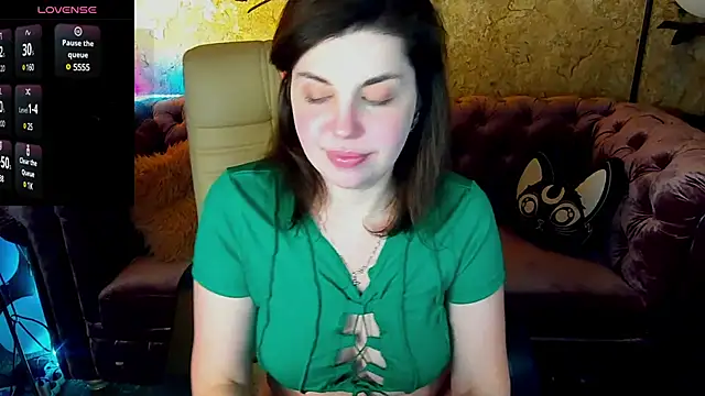 MirandaWong online show from February 21, 2025, 4:48 pm