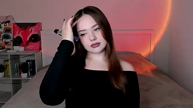 Snapshot of LittleKiitten chatting on October 19, 2025, 1:47 pm LittleKiitten online show from October 19, 2025, 1:47 pm