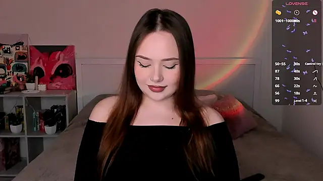 LittleKiitten online show from March 26, 2026, 1:53 pm