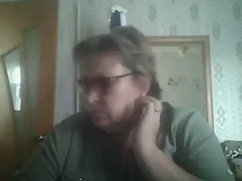 Snapshot of MelanieCold467 chatting on September 12, 2025, 10:37 am MelanieCold467 online show from September 12, 2025, 10:37 am