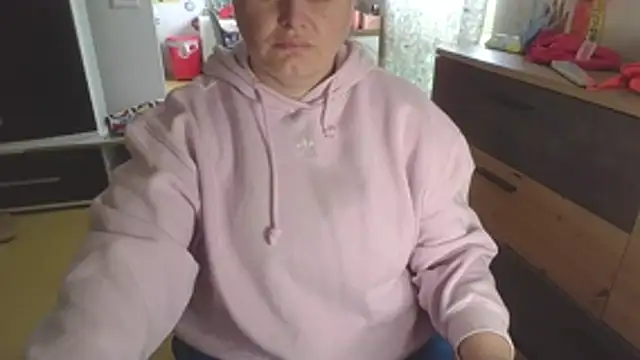Snapshot of Meliss_Official9 chatting on April 12, 2026, 8:50 am Meliss Official9 online show from April 12, 2026, 8:50 am