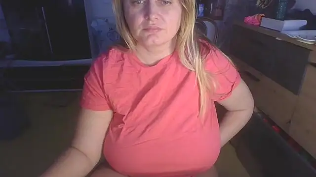 Snapshot of Meliss_Official9 chatting on February 12, 2026, 10:31 pm Meliss Official9 online show from February 12, 2026, 10:31 pm