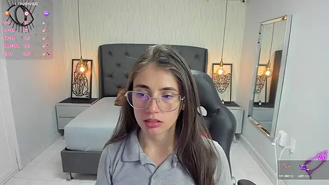 Snapshot of MAGNOLEROY chatting on September 23, 2025, 12:56 pm MAGNOLEROY online show from September 23, 2025, 12:56 pm