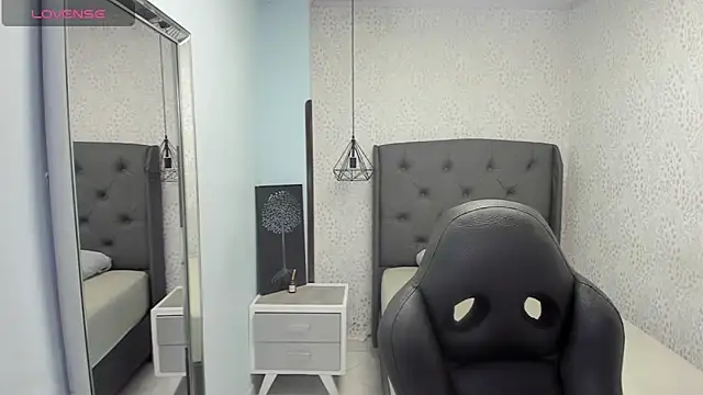 Snapshot of MAGNOLEROY chatting on November 27, 2025, 12:27 pm MAGNOLEROY online show from November 27, 2025, 12:27 pm