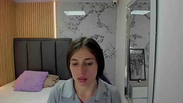 Snapshot of MAGNOLEROY chatting on October 3, 2025, 12:39 pm MAGNOLEROY online show from October 3, 2025, 12:39 pm