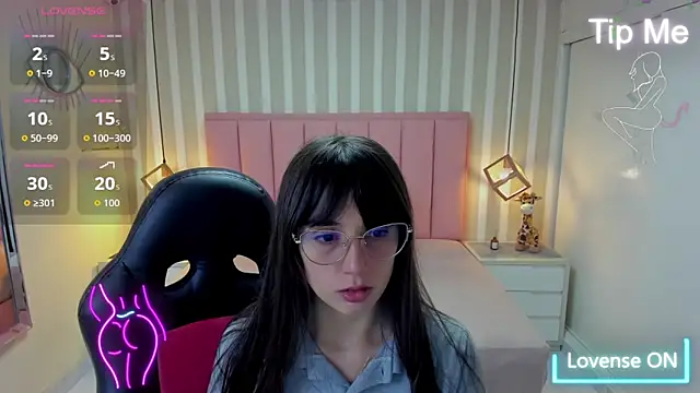 Snapshot of MAGNOLEROY chatting on December 1, 2025, 7:04 pm MAGNOLEROY online show from December 1, 2025, 7:04 pm