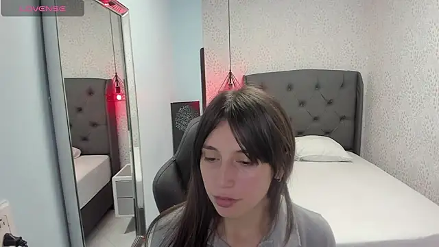 Snapshot of MAGNOLEROY chatting on November 28, 2025, 12:27 pm MAGNOLEROY online show from November 28, 2025, 12:27 pm