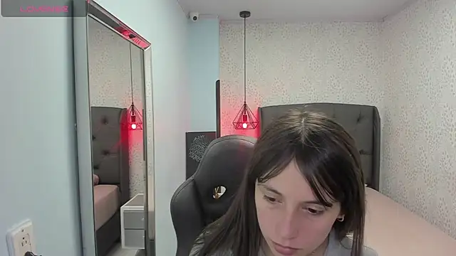 Snapshot of MAGNOLEROY chatting on November 13, 2025, 1:04 pm MAGNOLEROY online show from November 13, 2025, 1:04 pm