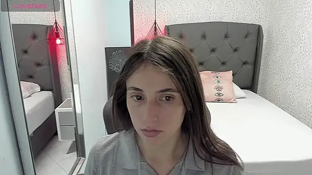 Snapshot of MAGNOLEROY chatting on September 26, 2025, 12:23 pm MAGNOLEROY online show from September 26, 2025, 12:23 pm