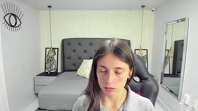 Snapshot of MAGNOLEROY chatting on September 17, 2025, 12:29 pm MAGNOLEROY online show from September 17, 2025, 12:29 pm