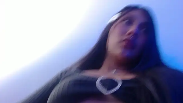 Snapshot of Catalehia_Milk chatting on March 19, 2025, 8:22 pm Catalehia Milk online show from March 19, 2025, 8:22 pm