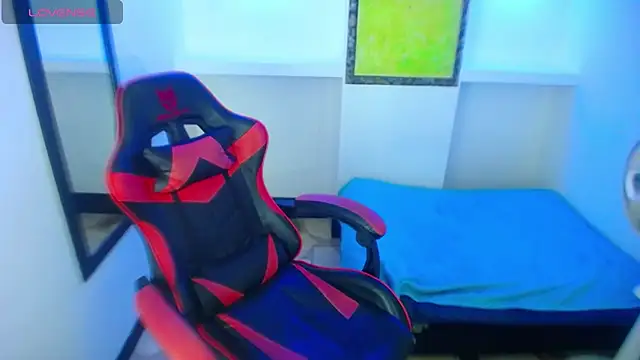 Snapshot of Catalehia_Milk chatting on March 12, 2025, 7:36 pm Catalehia Milk online show from March 12, 2025, 7:36 pm