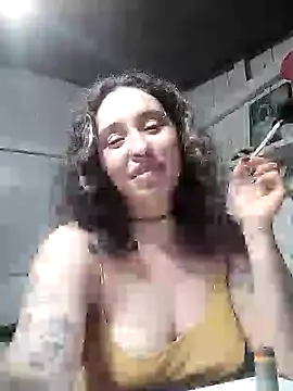 Snapshot of Rosaselvagem chatting on December 17, 2024, 2:55 am Rosaselvagem online show from December 17, 2024, 2:55 am